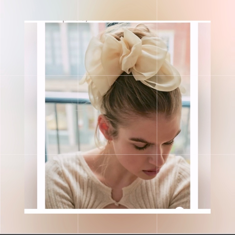 Rare! 🎀NWT FP Ivory Poppy's Life Bow Large Hair Scrunchie👱‍♀️🌸✨